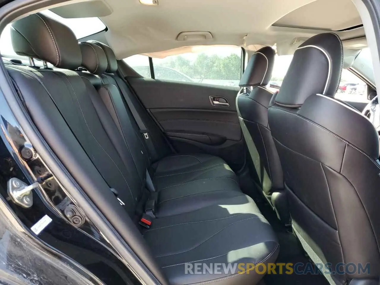 11 Фотография поврежденного автомобиля 19UDE2F72KA011616 ACURA ILX 2019