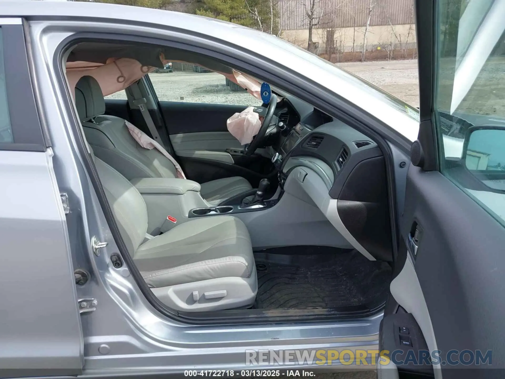 5 Photograph of a damaged car 19UDE2F75KA015482 ACURA ILX 2019