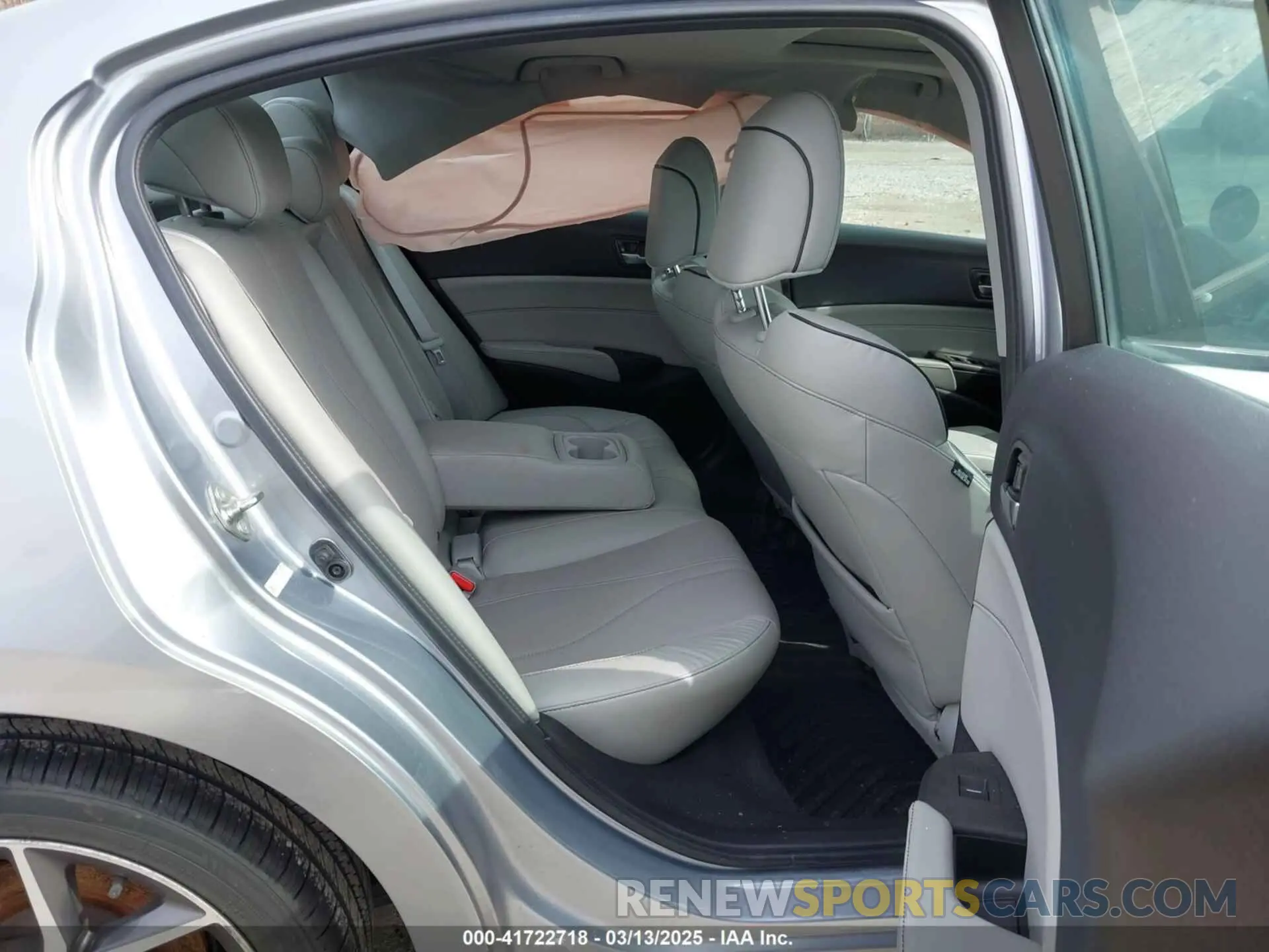 8 Photograph of a damaged car 19UDE2F75KA015482 ACURA ILX 2019