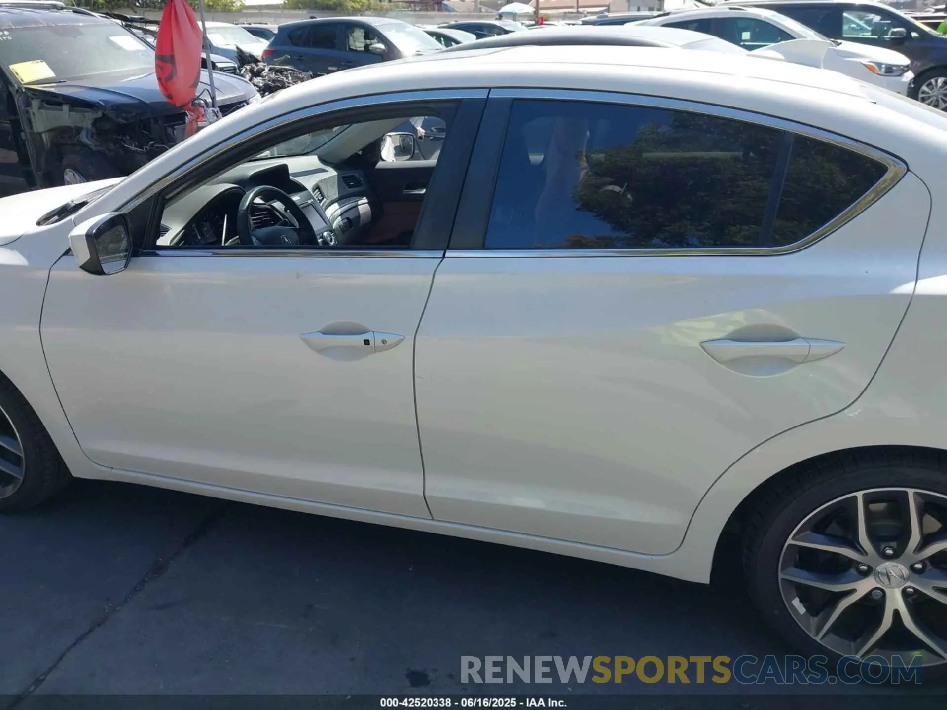 15 Фотография поврежденного автомобиля 19UDE2F78KA004072 ACURA ILX 2019