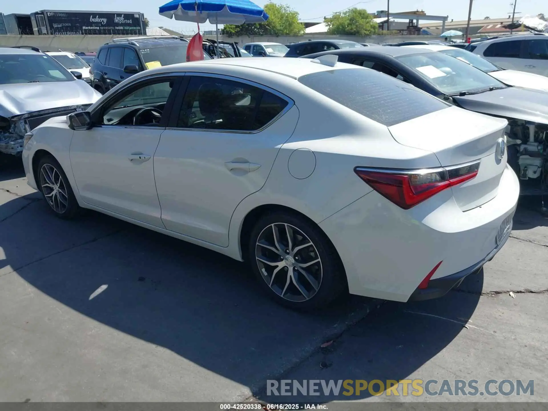 3 Фотография поврежденного автомобиля 19UDE2F78KA004072 ACURA ILX 2019