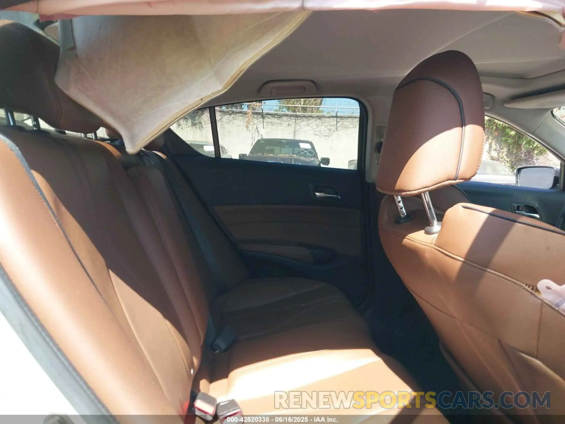 8 Фотография поврежденного автомобиля 19UDE2F78KA004072 ACURA ILX 2019