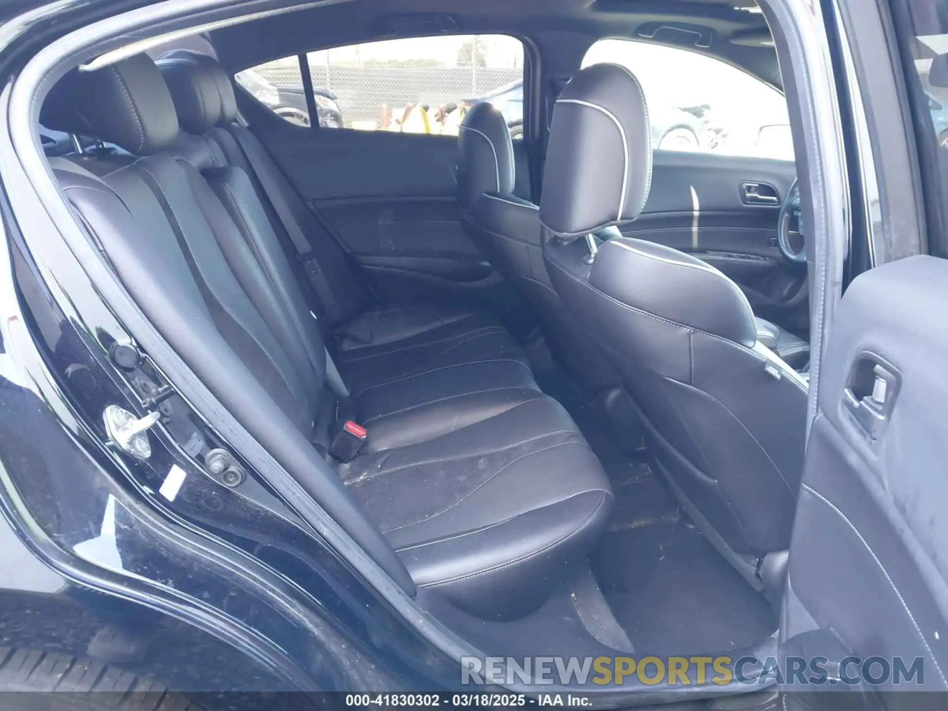 8 Photograph of a damaged car 19UDE2F80KA009727 ACURA ILX 2019