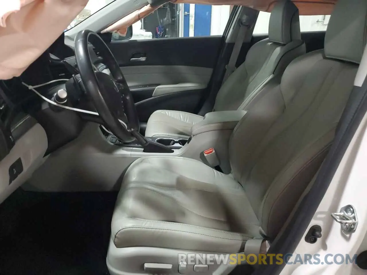 7 Фотография поврежденного автомобиля 19UDE2F70LA013012 ACURA ILX 2020