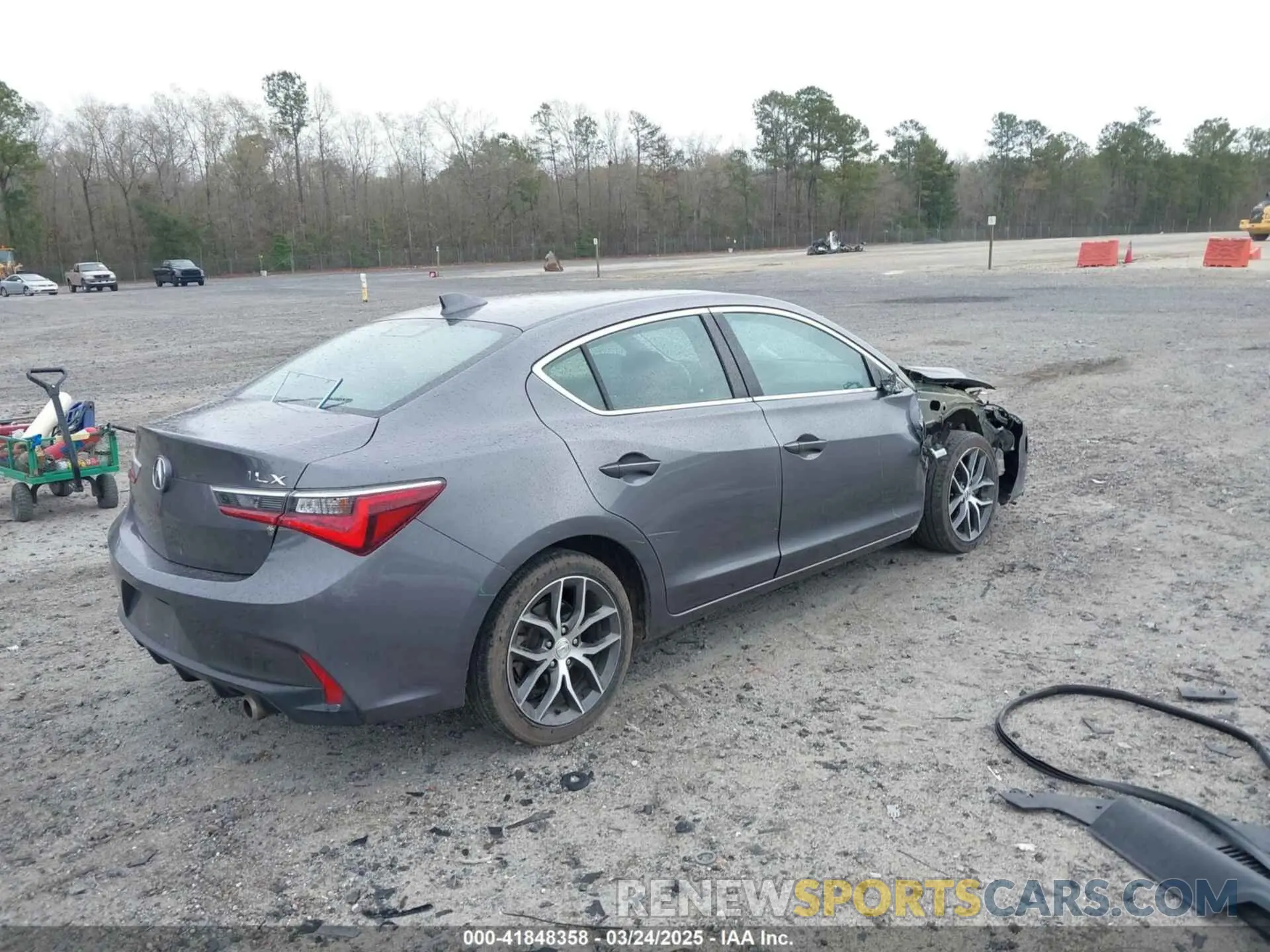 4 Photograph of a damaged car 19UDE2F75LA008758 ACURA ILX 2020