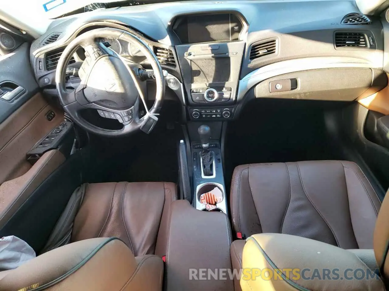 8 Фотография поврежденного автомобиля 19UDE2F77LA004372 ACURA ILX 2020