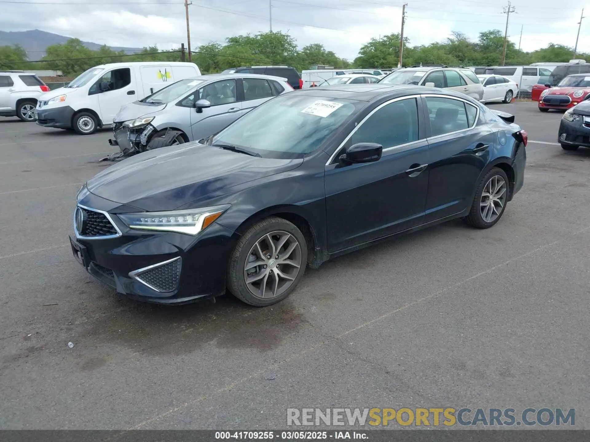 2 Фотография поврежденного автомобиля 19UDE2F78LA007717 ACURA ILX 2020