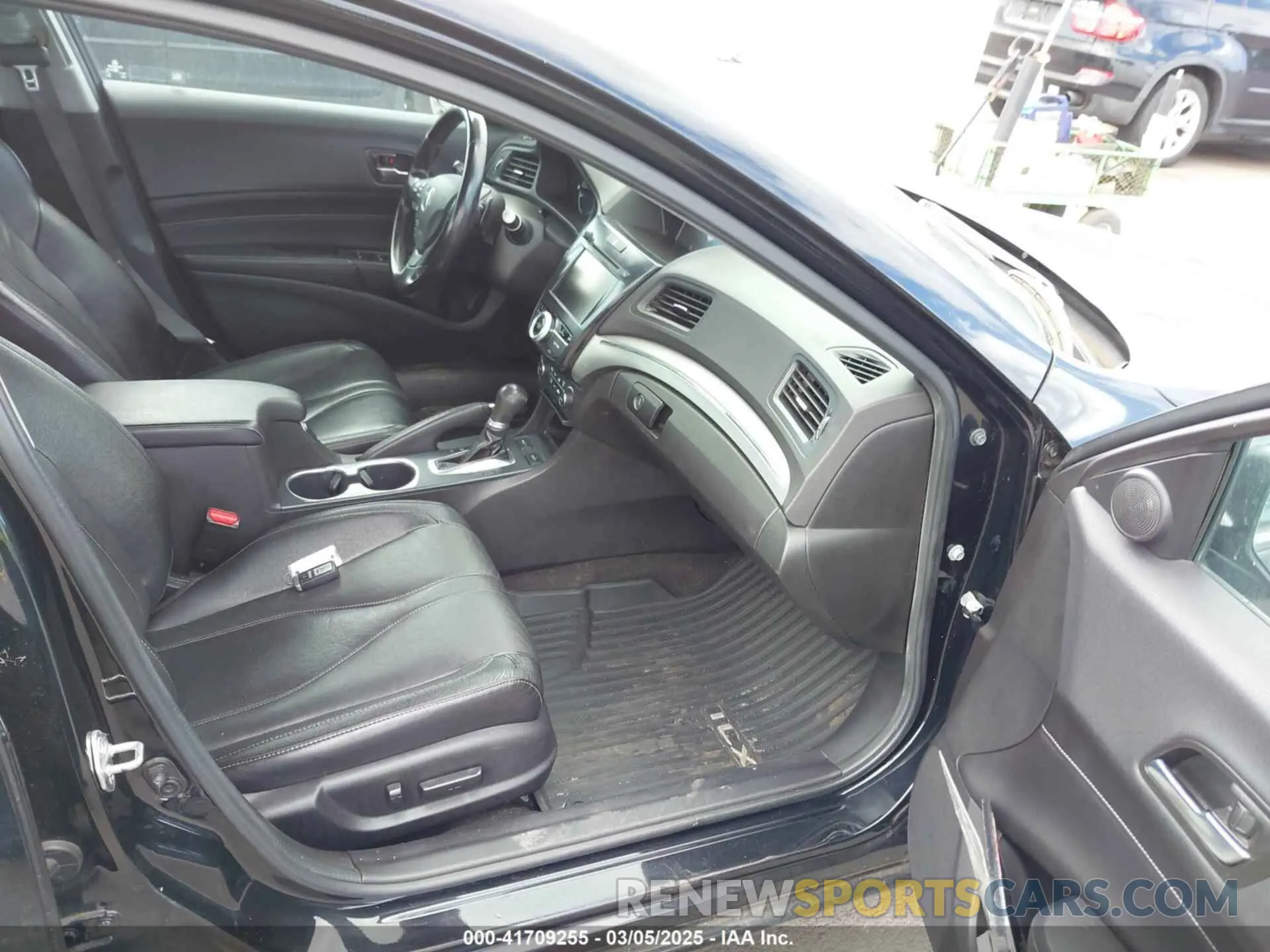 5 Фотография поврежденного автомобиля 19UDE2F78LA007717 ACURA ILX 2020