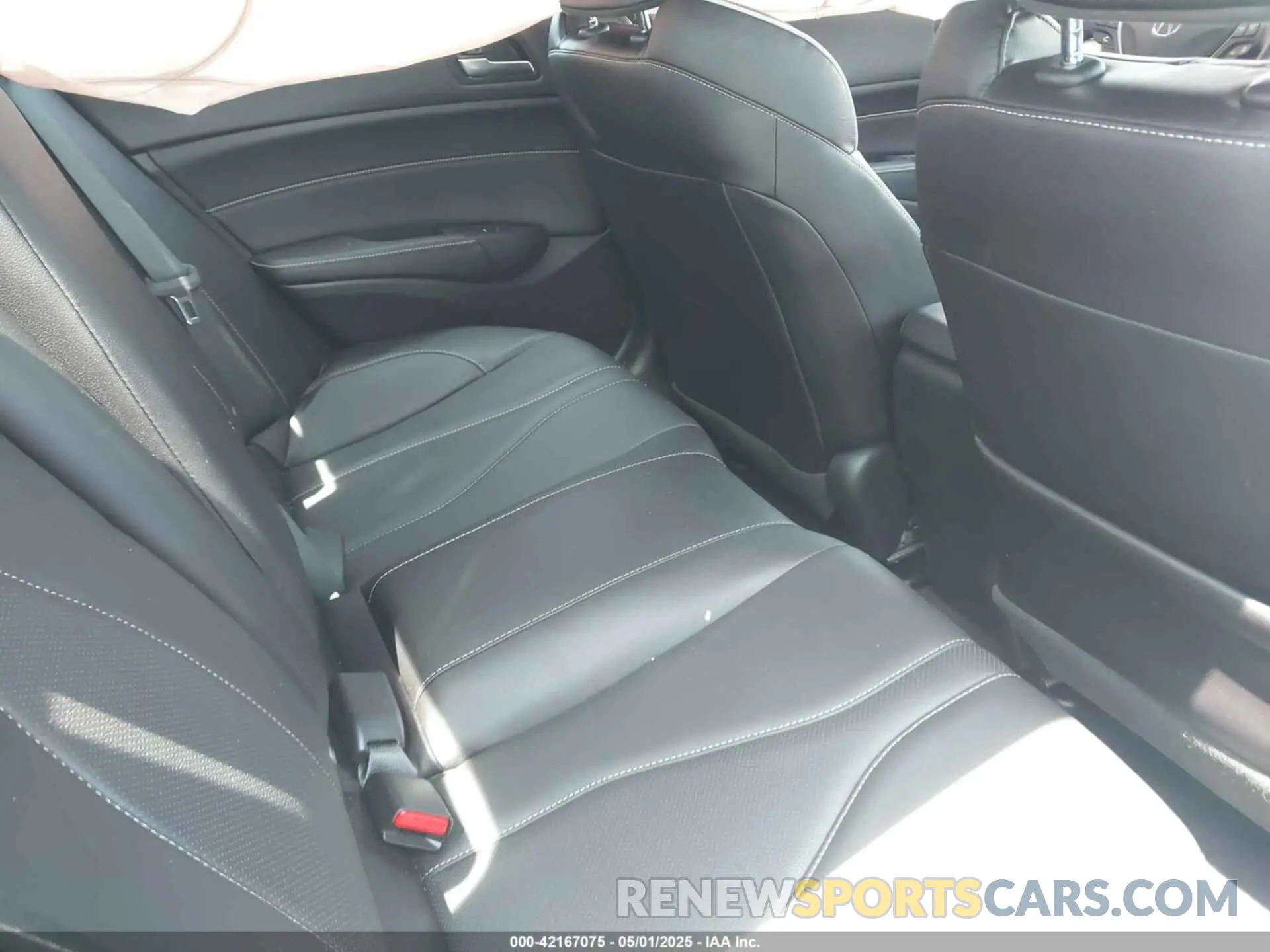 8 Фотография поврежденного автомобиля 19UDE2F79LA001599 ACURA ILX 2020