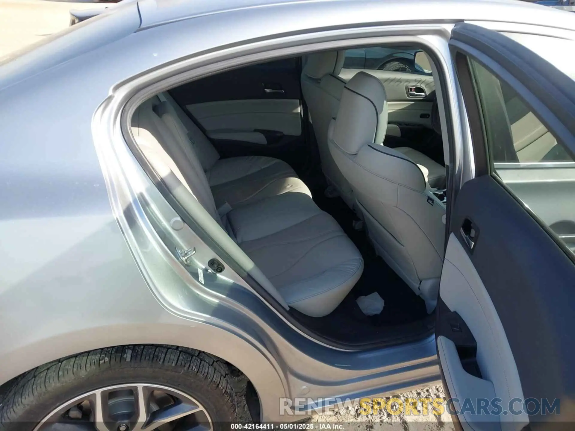8 Фотография поврежденного автомобиля 19UDE2F7XLA010943 ACURA ILX 2020