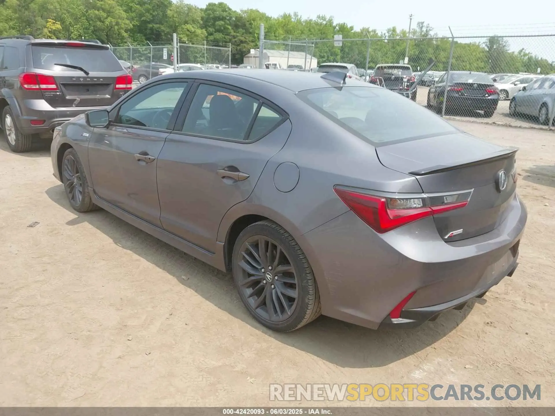 3 Фотография поврежденного автомобиля 19UDE2F81LA006207 ACURA ILX 2020