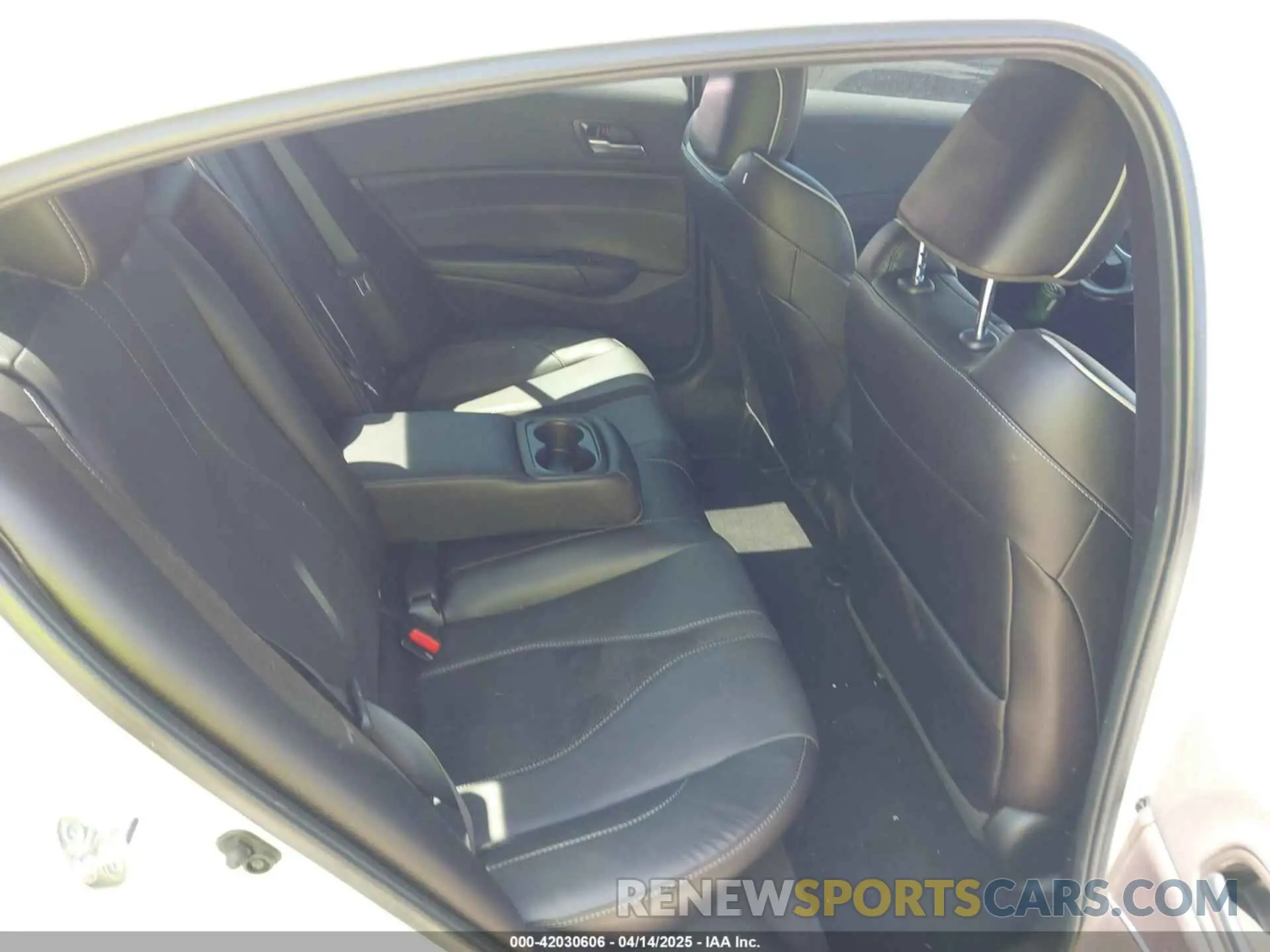 8 Photograph of a damaged car 19UDE2F82LA010007 ACURA ILX 2020