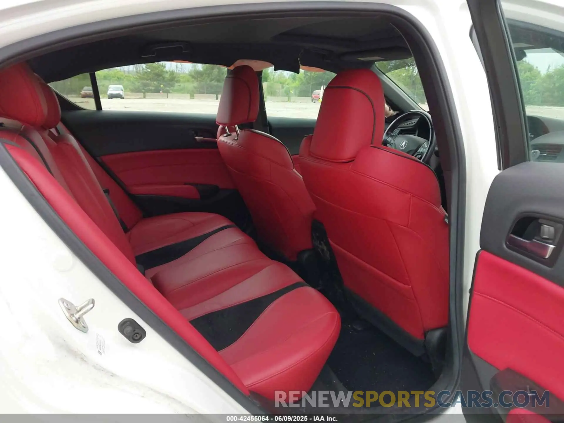 8 Photograph of a damaged car 19UDE2F8XLA002706 ACURA ILX 2020