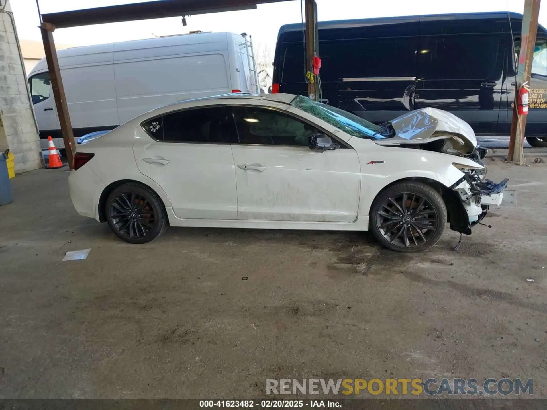 14 Photograph of a damaged car 19UDE2F80MA003543 ACURA ILX 2021