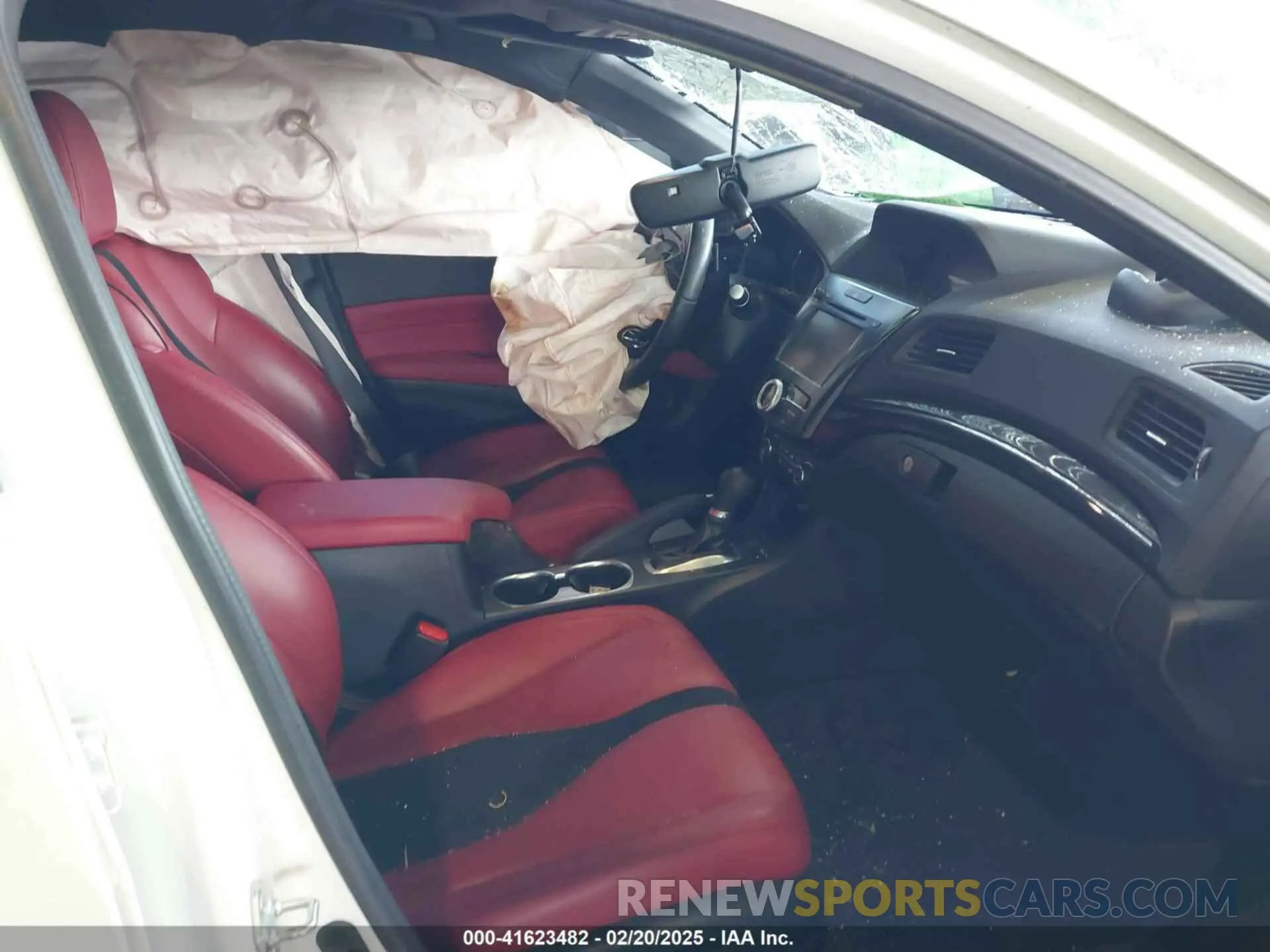 5 Photograph of a damaged car 19UDE2F80MA003543 ACURA ILX 2021