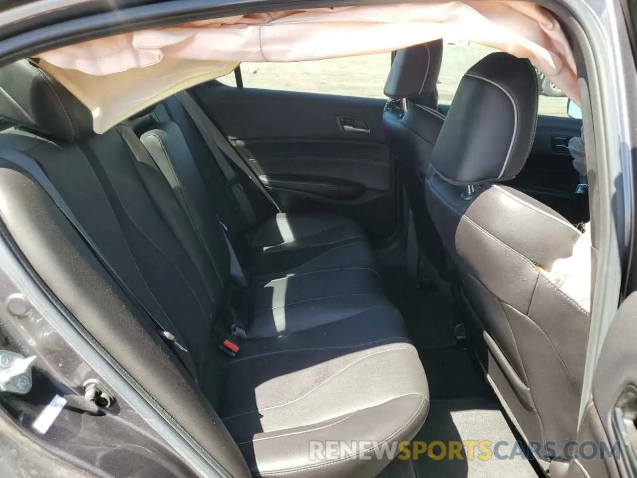 10 Фотография поврежденного автомобиля 19UDE2F87MA007637 ACURA ILX 2021