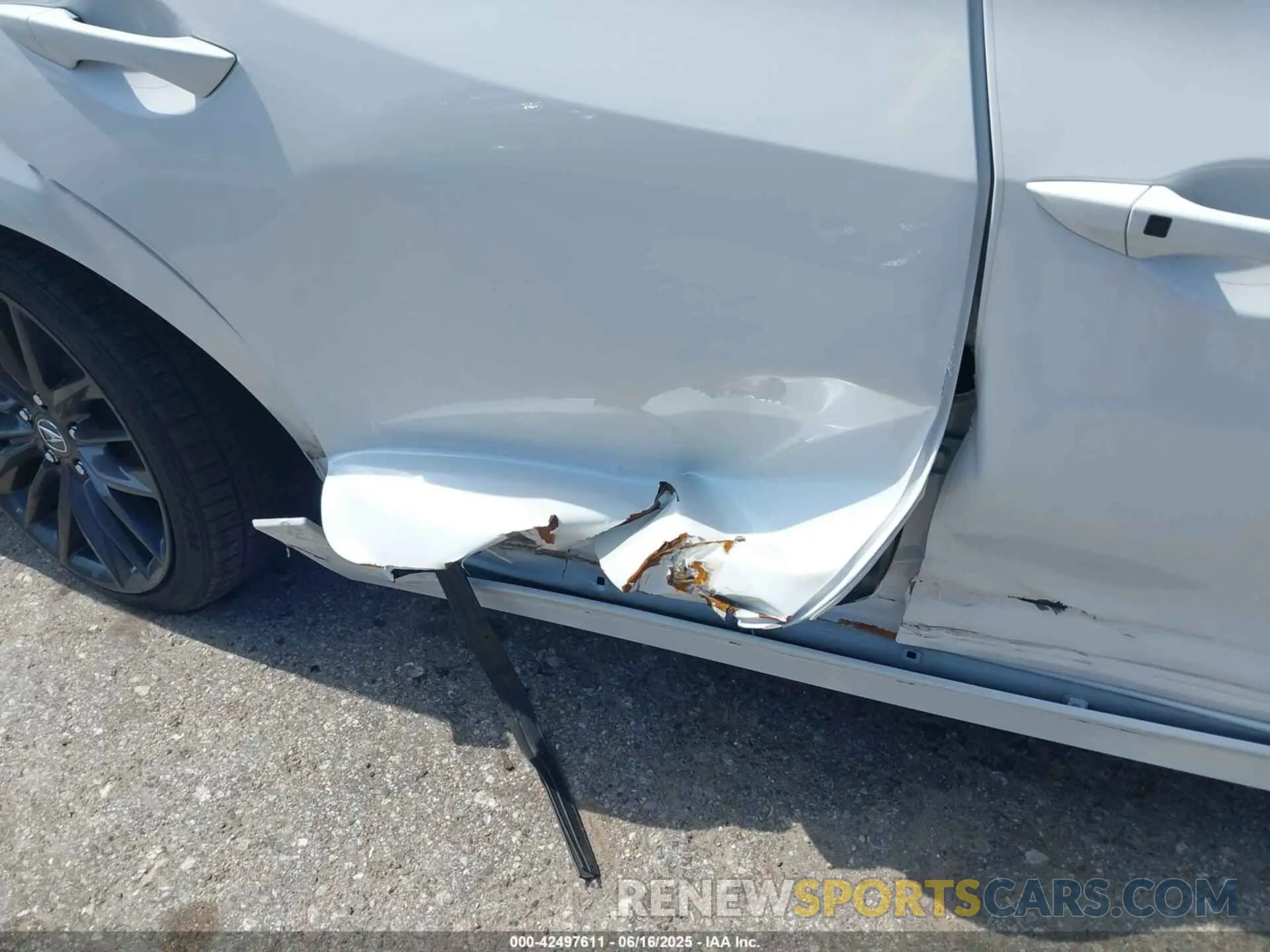 17 Photograph of a damaged car 19UDE2F87MA007881 ACURA ILX 2021