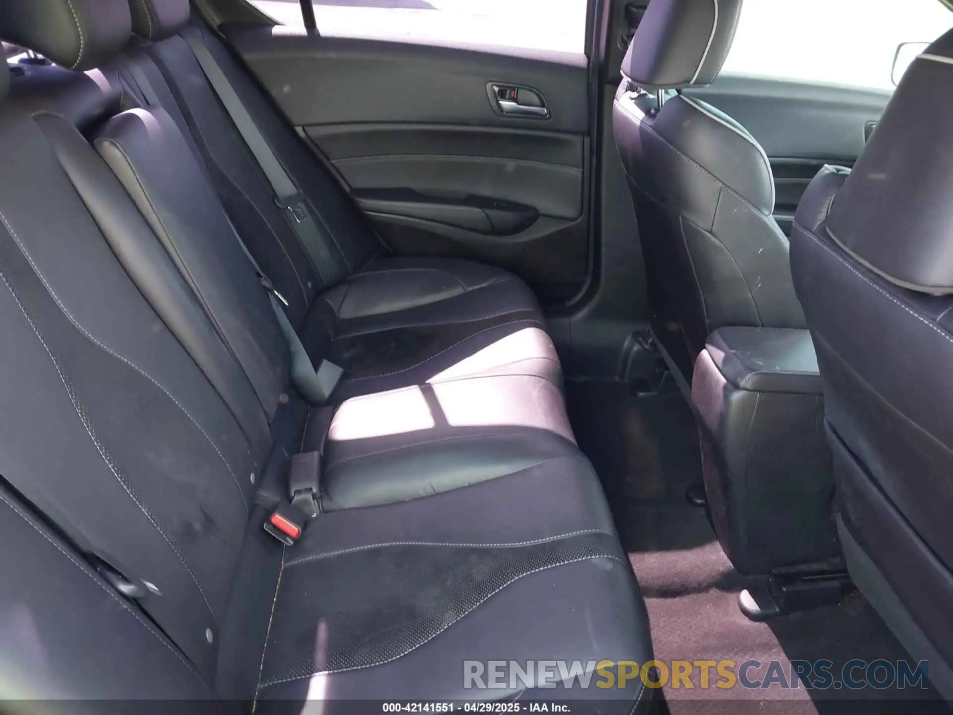 8 Photograph of a damaged car 19UDE2F88MA009039 ACURA ILX 2021