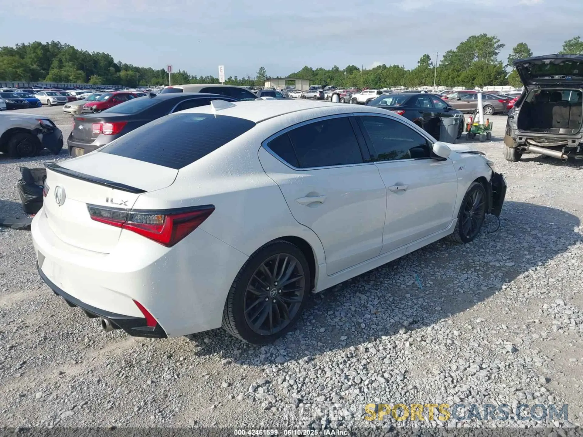 4 Photograph of a damaged car 19UDE2F89MA010863 ACURA ILX 2021