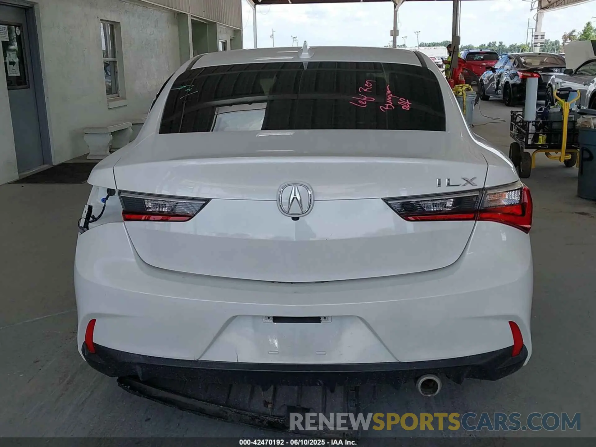 17 Photograph of a damaged car 19UDE2F77NA001829 ACURA ILX 2022