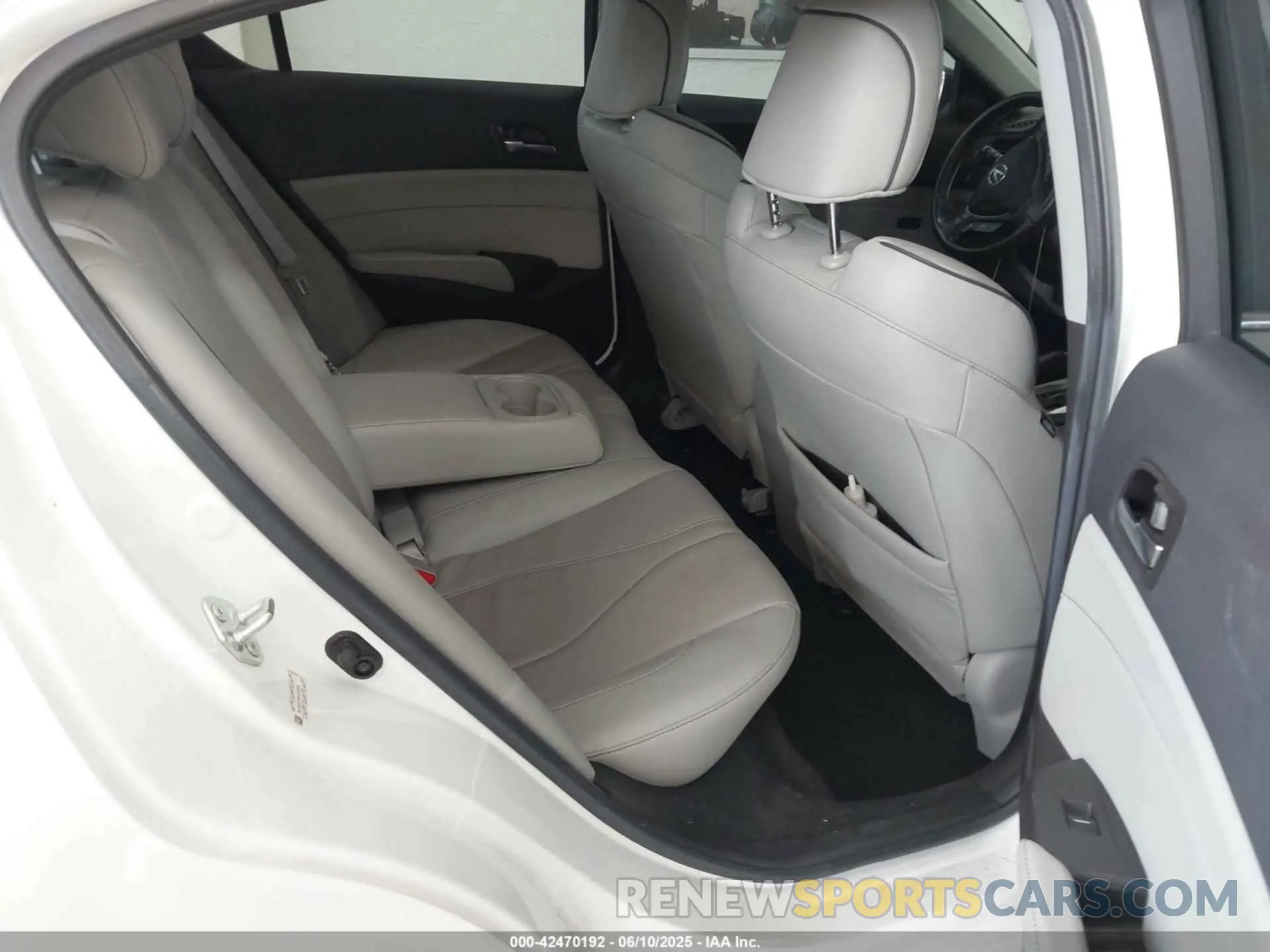 8 Photograph of a damaged car 19UDE2F77NA001829 ACURA ILX 2022