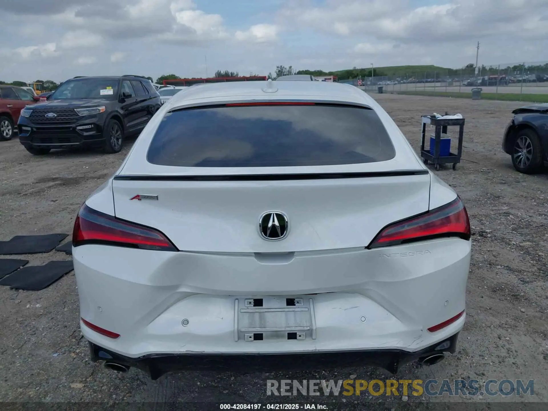 17 Фотография поврежденного автомобиля 19UDE4H6XPA001018 ACURA INTEGRA 2023