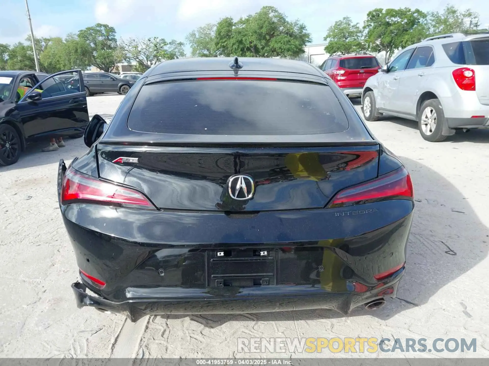 15 Фотография поврежденного автомобиля 19UDE4G72RA007800 ACURA INTEGRA 2024