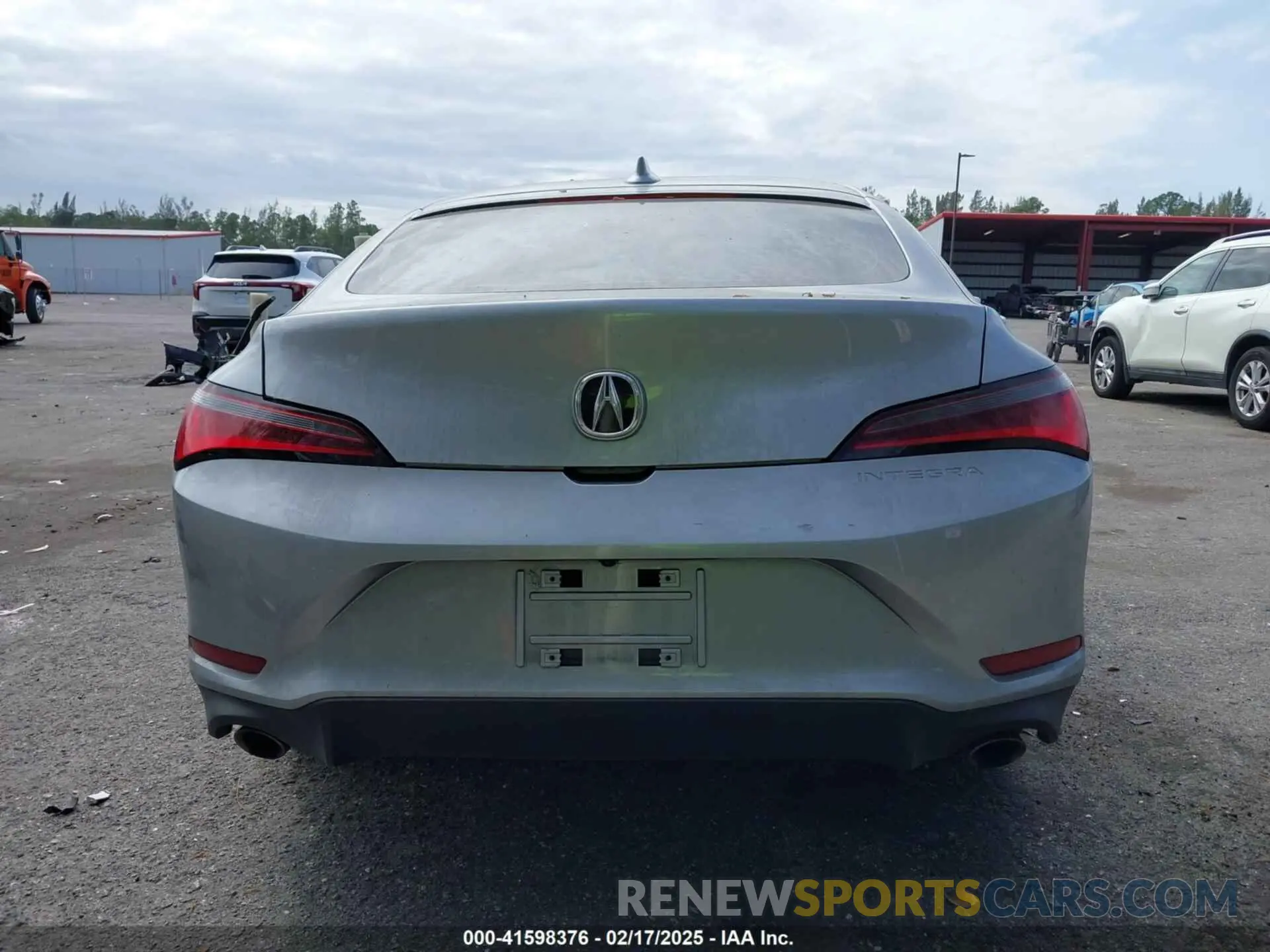 17 Photograph of a damaged car 19UDE4H29RA028985 ACURA INTEGRA 2024