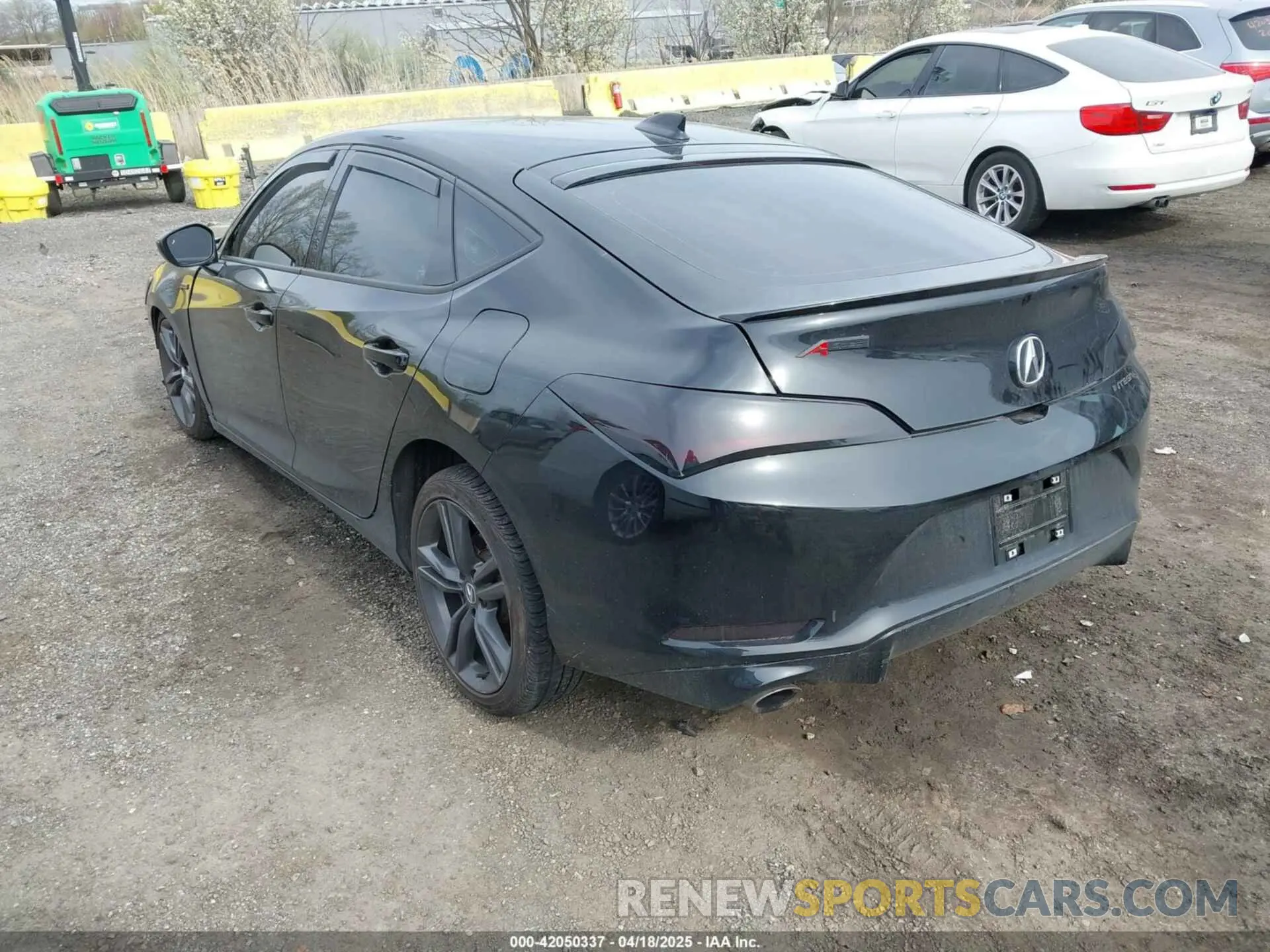 3 Photograph of a damaged car 19UDE4H31RA013213 ACURA INTEGRA 2024