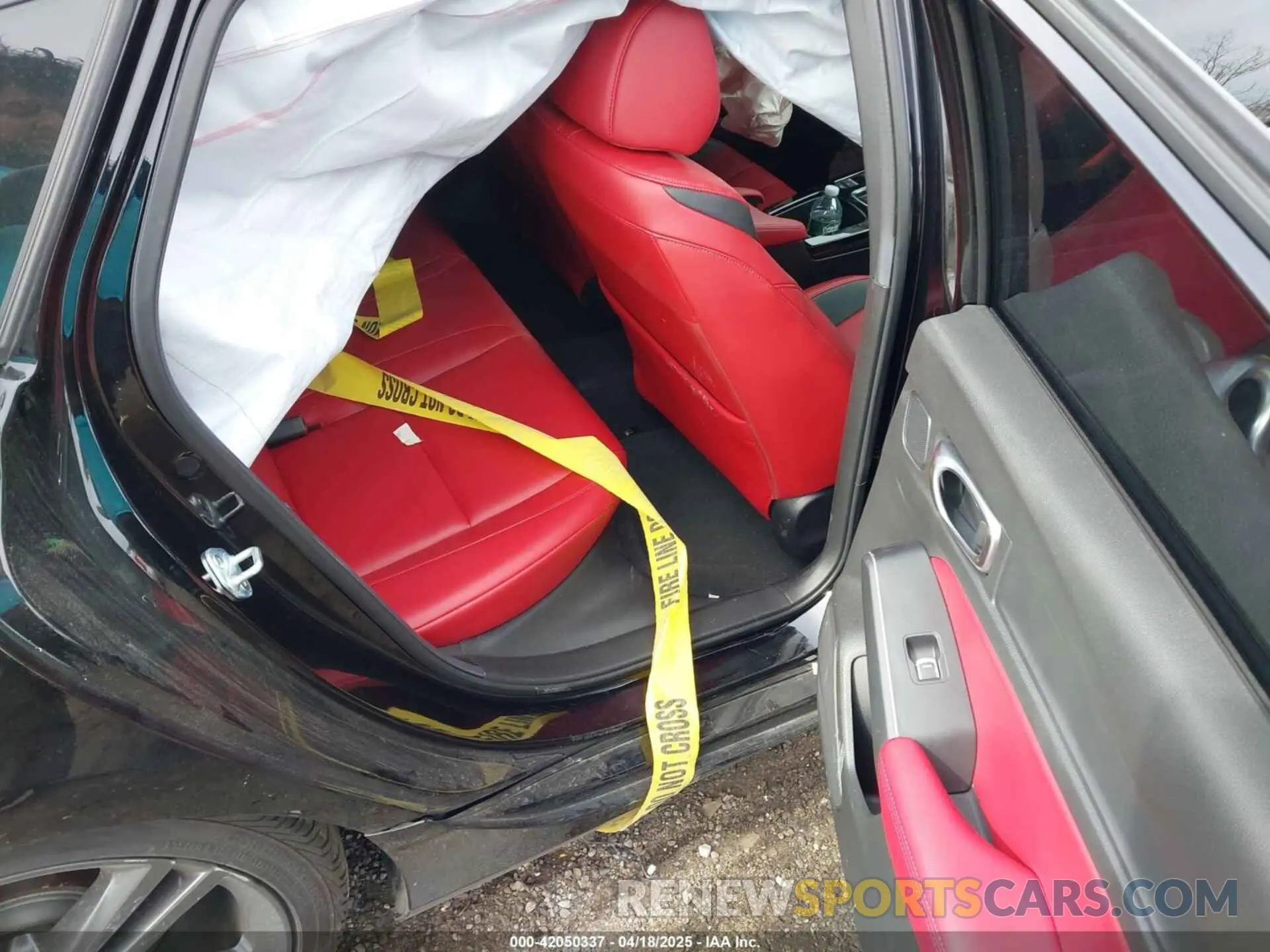 8 Photograph of a damaged car 19UDE4H31RA013213 ACURA INTEGRA 2024