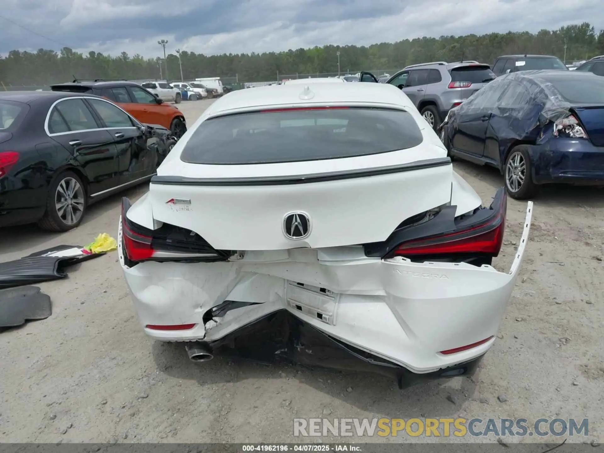 16 Photograph of a damaged car 19UDE4H35RA020892 ACURA INTEGRA 2024