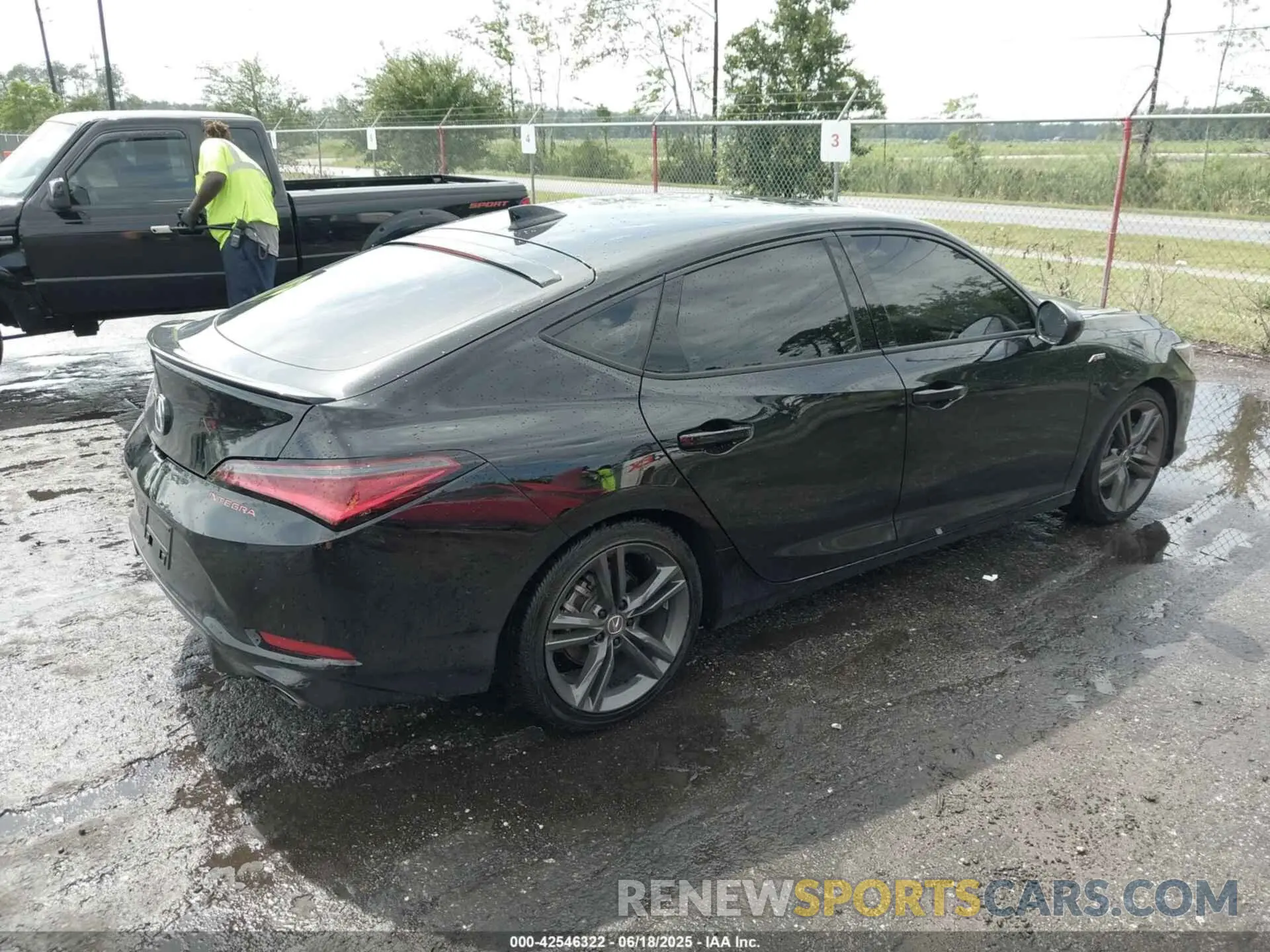 4 Фотография поврежденного автомобиля 19UDE4H33SA003479 ACURA INTEGRA 2025