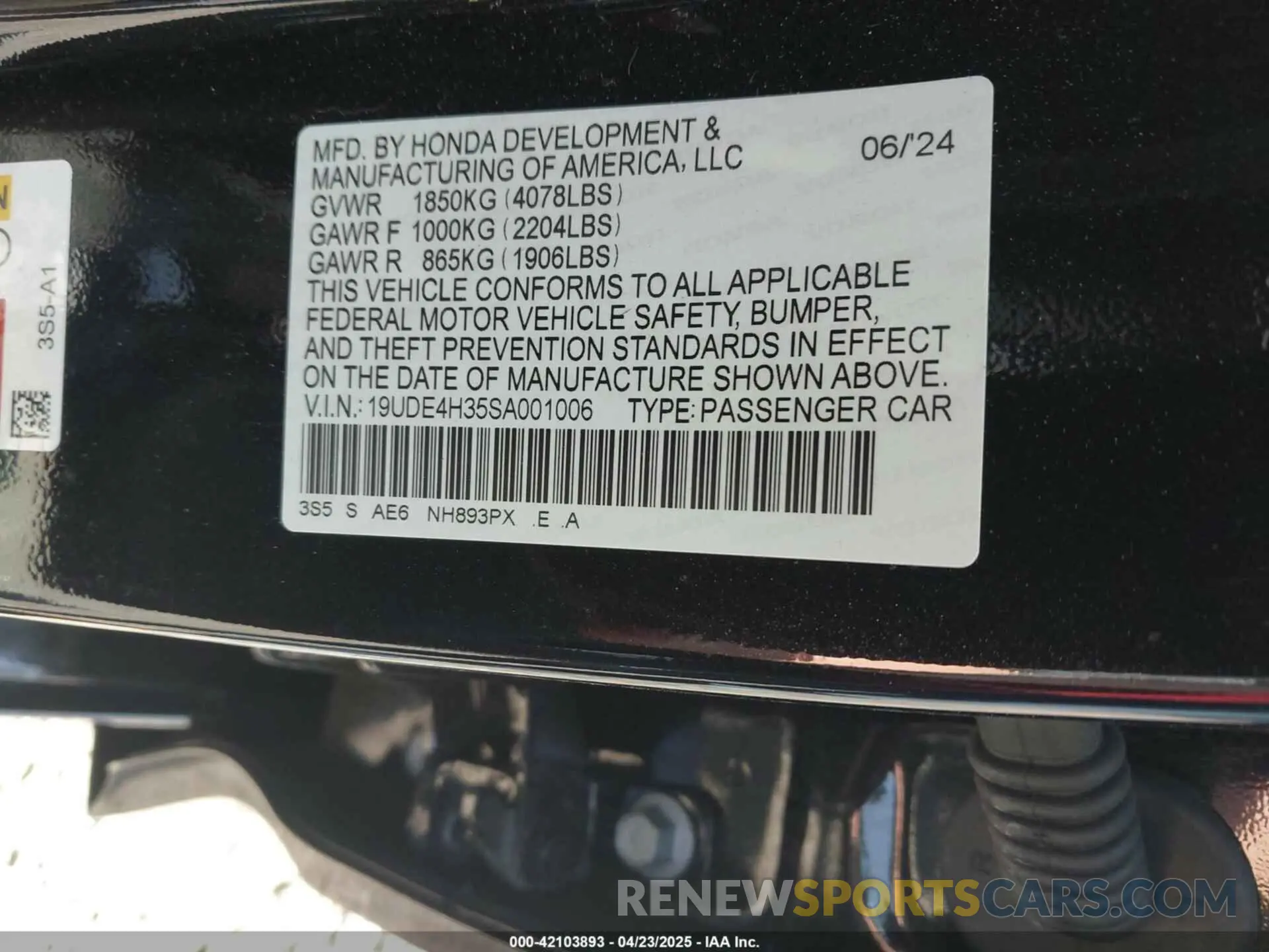 9 Photograph of a damaged car 19UDE4H35SA001006 ACURA INTEGRA 2025