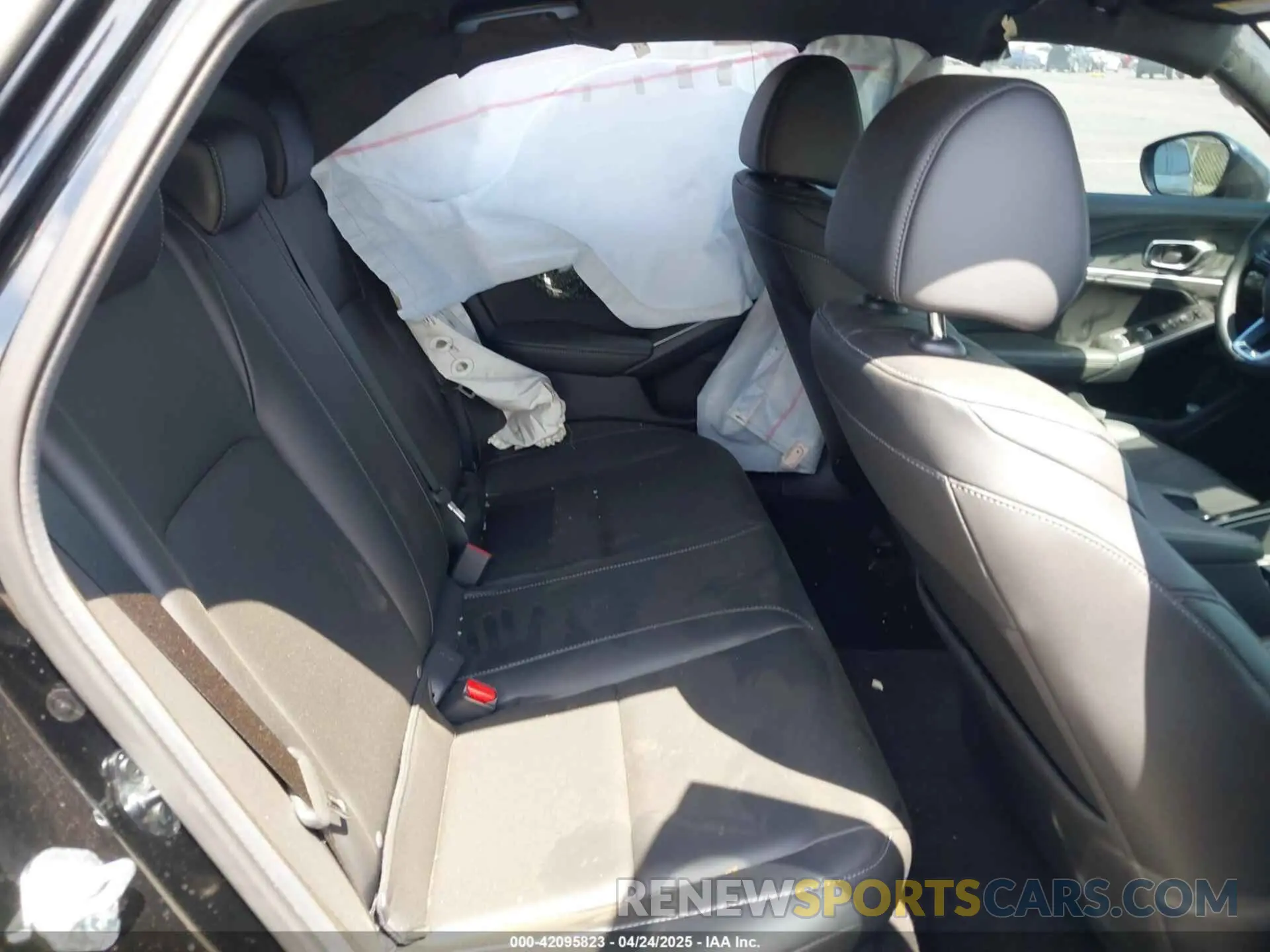 8 Photograph of a damaged car 19UDE4H37SA001976 ACURA INTEGRA 2025