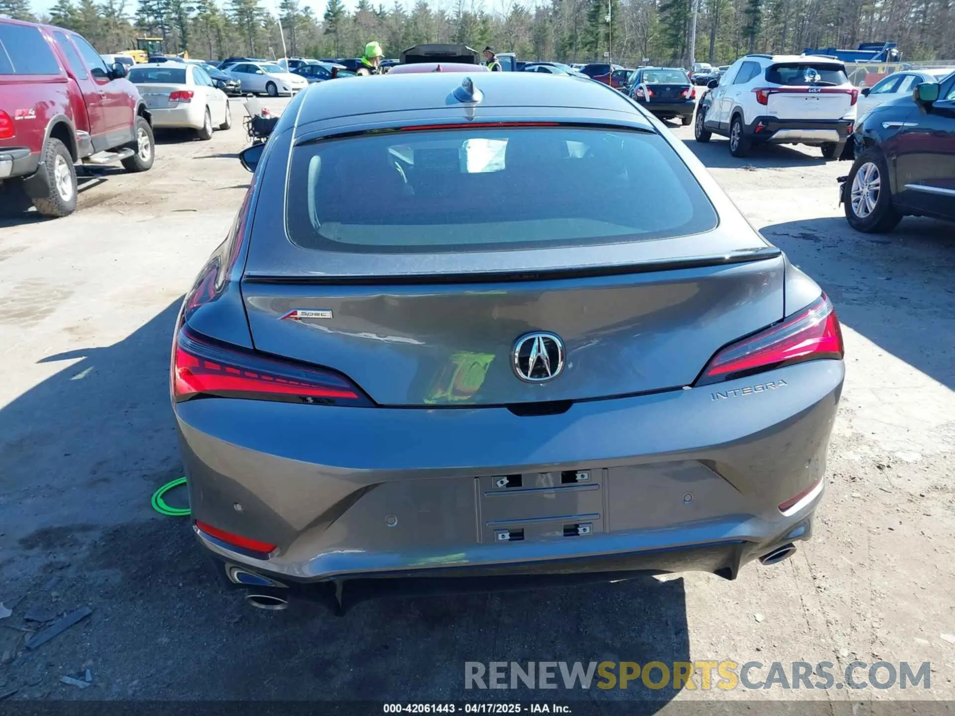 17 Фотография поврежденного автомобиля 19UDE4H69SA012424 ACURA INTEGRA 2025