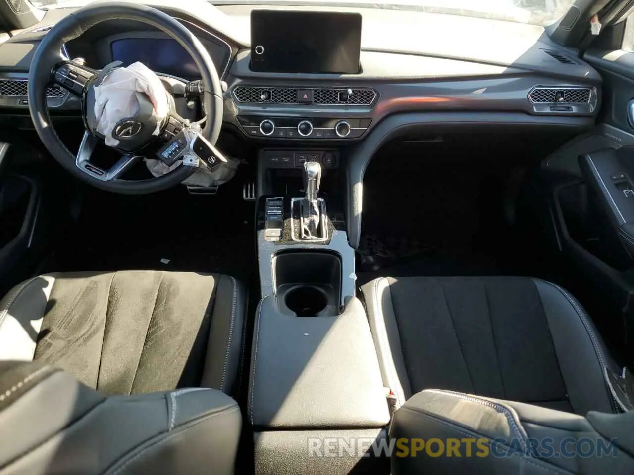 8 Фотография поврежденного автомобиля 19UDE4H61RA005901 ACURA INTEGRA A- 2024