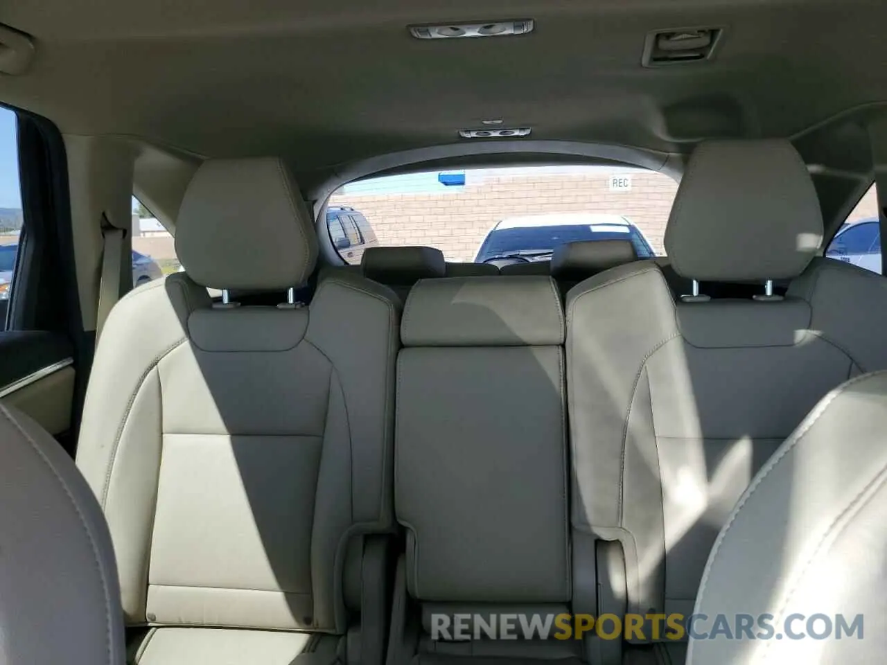 10 Фотография поврежденного автомобиля 5J8YD3H32KL009499 ACURA MDX 2019