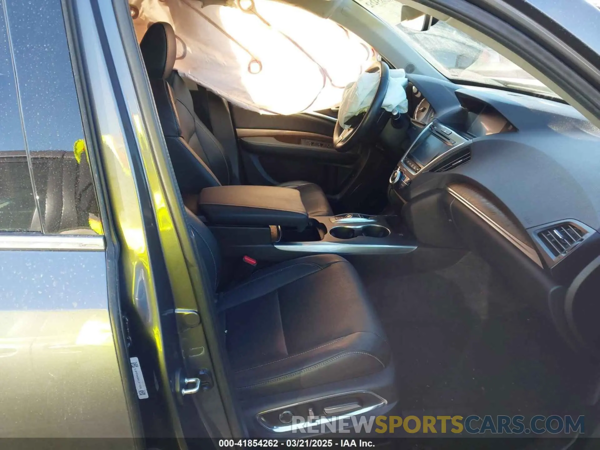 5 Photograph of a damaged car 5J8YD3H58KL011856 ACURA MDX 2019
