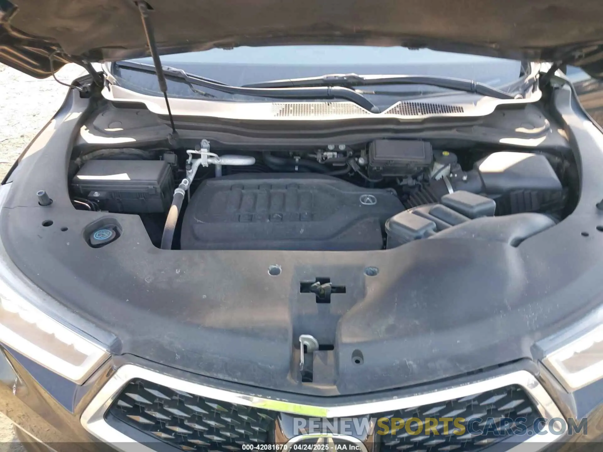 10 Photograph of a damaged car 5J8YD3H58KL012747 ACURA MDX 2019