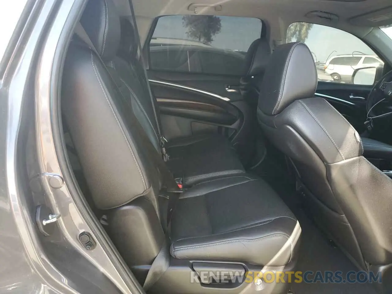 11 Photograph of a damaged car 5J8YD3H5XKL004911 ACURA MDX 2019