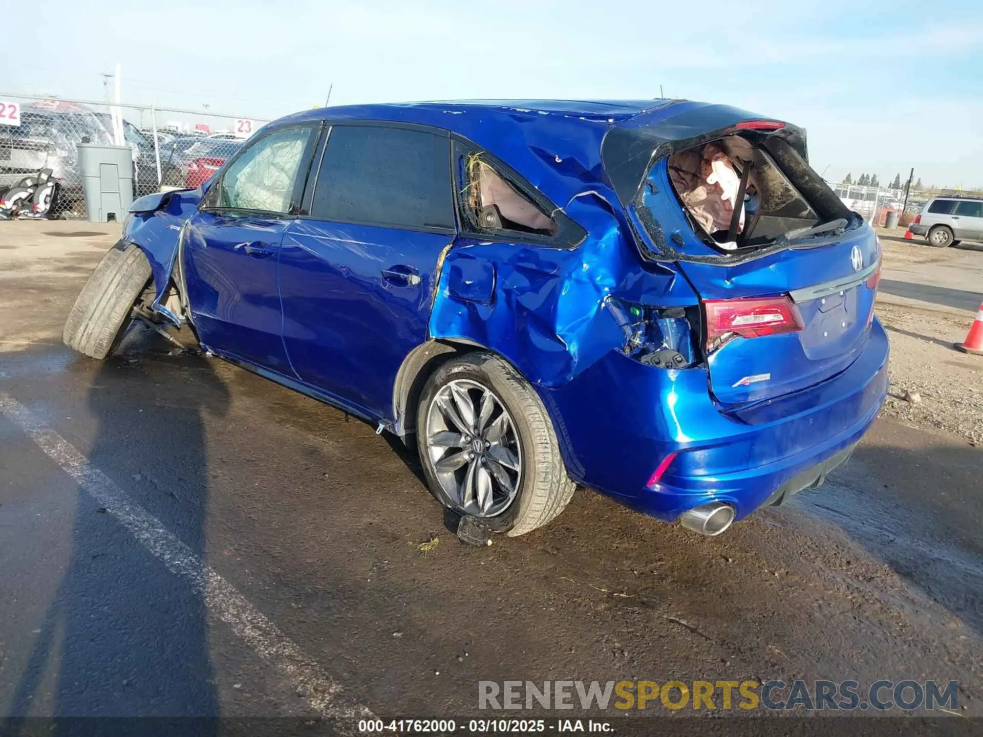 3 Photograph of a damaged car 5J8YD4H06KL028312 ACURA MDX 2019