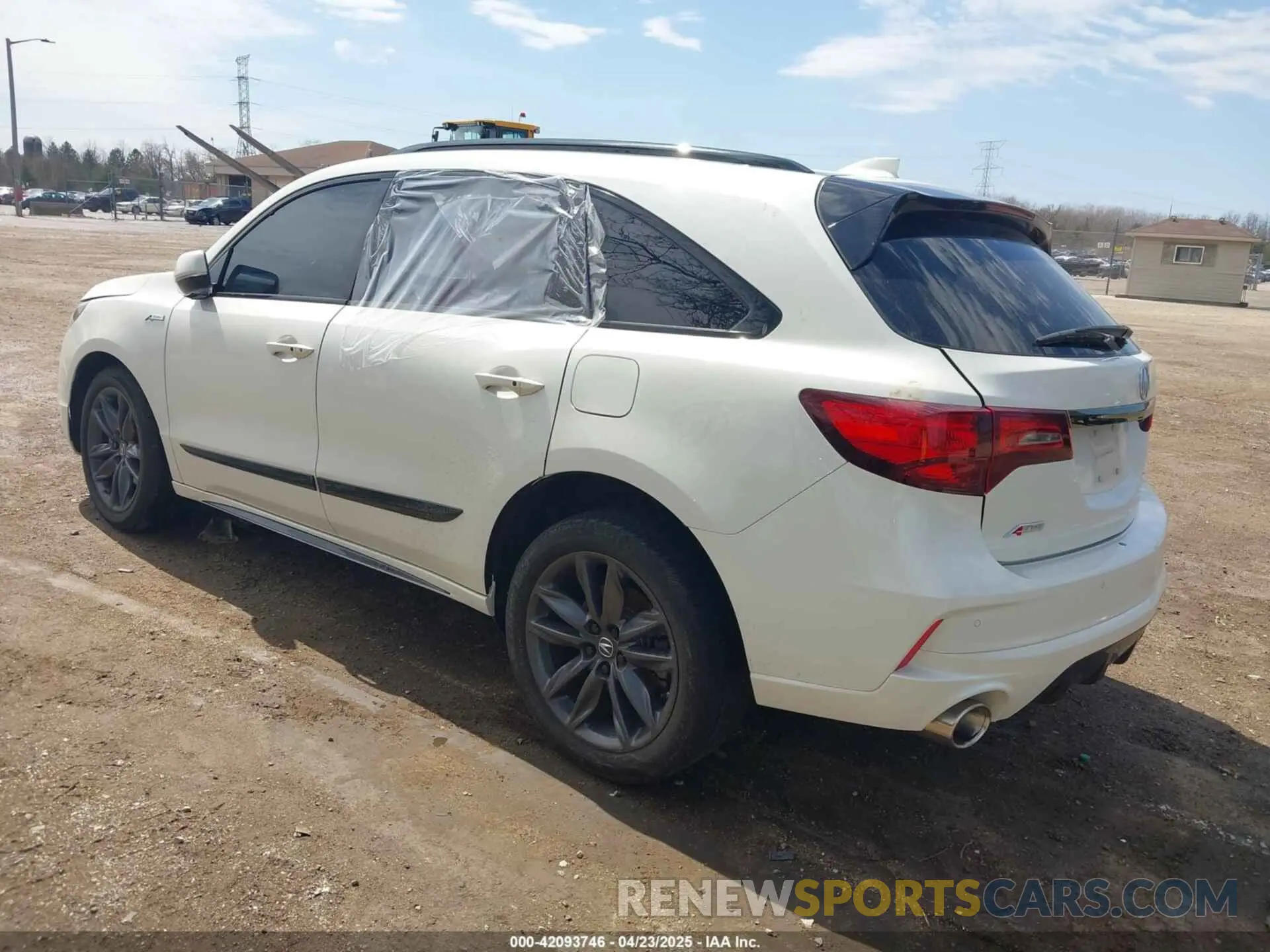 3 Photograph of a damaged car 5J8YD4H0XKL015109 ACURA MDX 2019