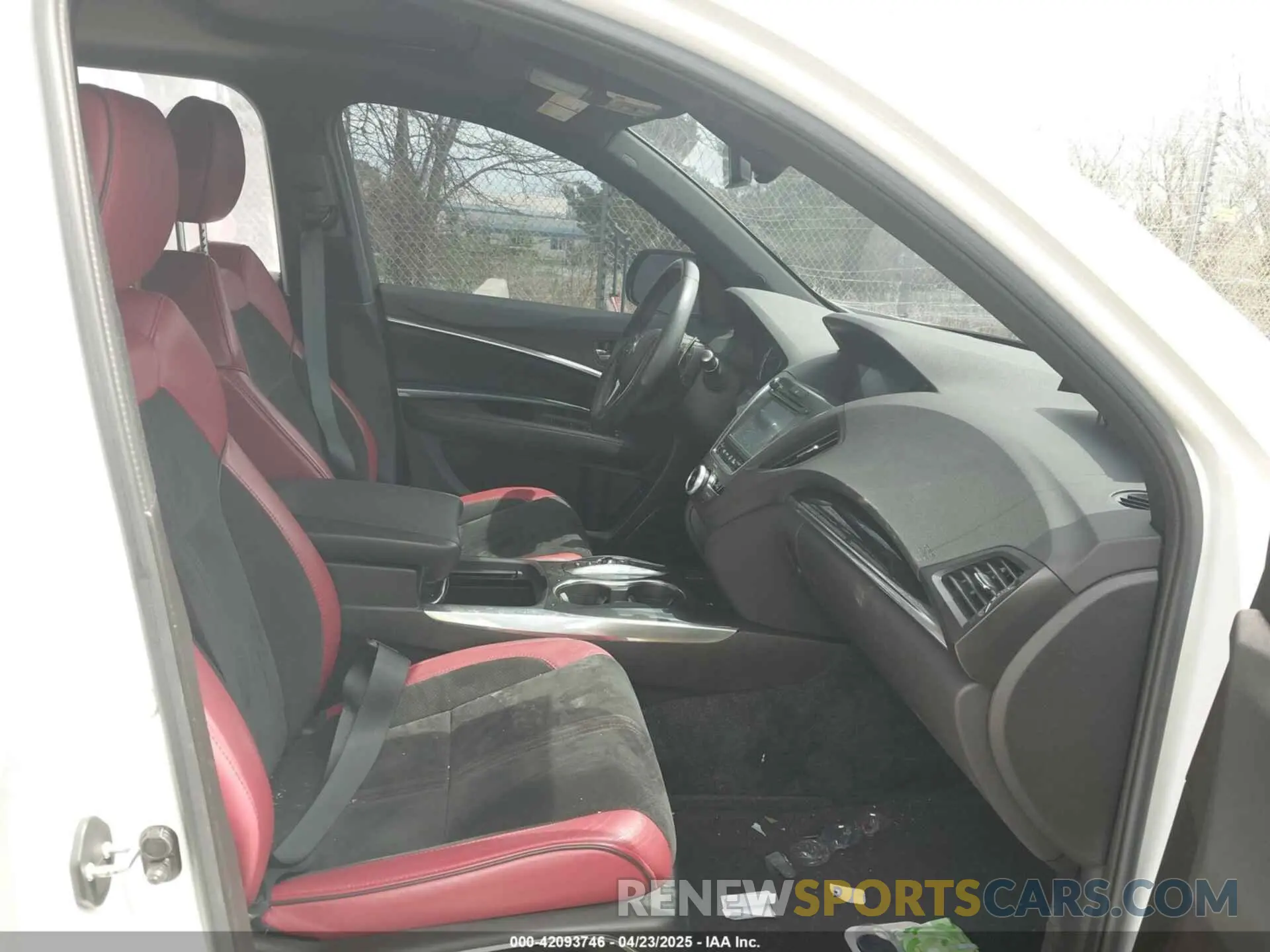 5 Photograph of a damaged car 5J8YD4H0XKL015109 ACURA MDX 2019