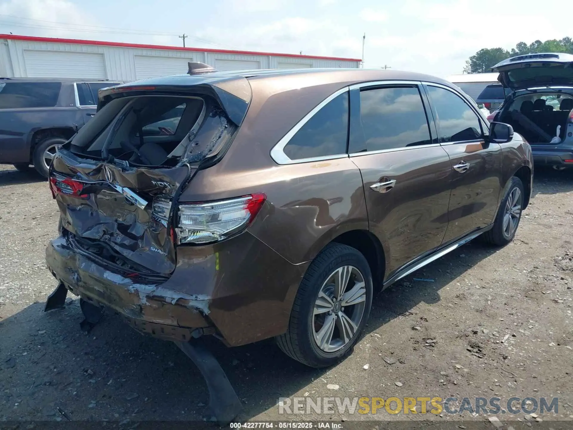 4 Photograph of a damaged car 5J8YD4H32KL028592 ACURA MDX 2019