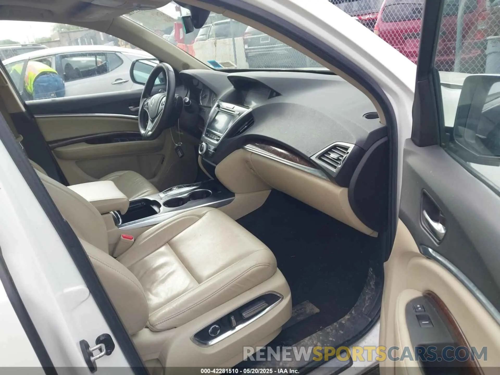 5 Photograph of a damaged car 5J8YD4H33KL017648 ACURA MDX 2019