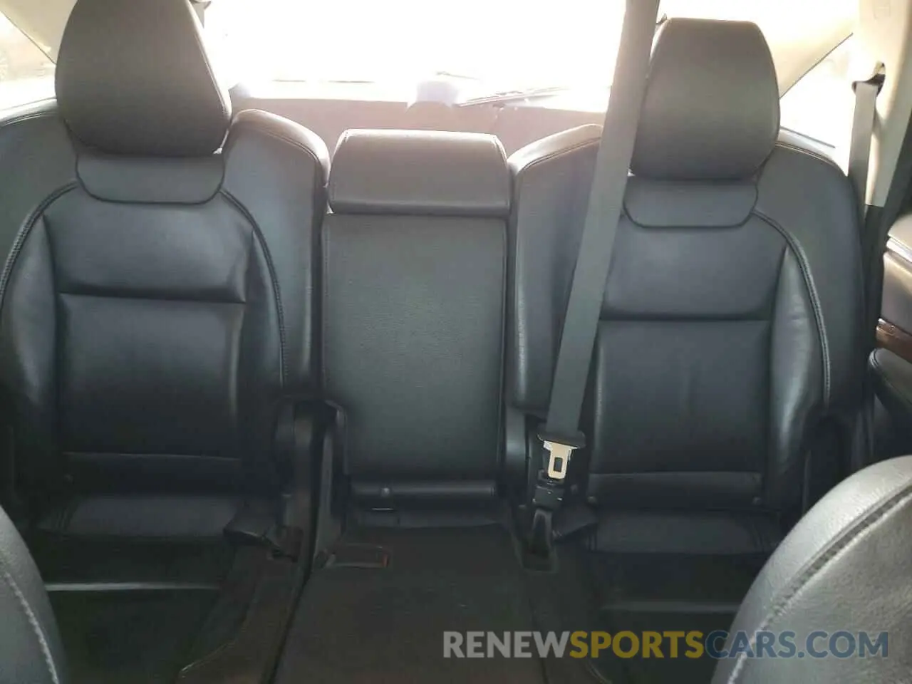 10 Photograph of a damaged car 5J8YD4H39KL025382 ACURA MDX 2019