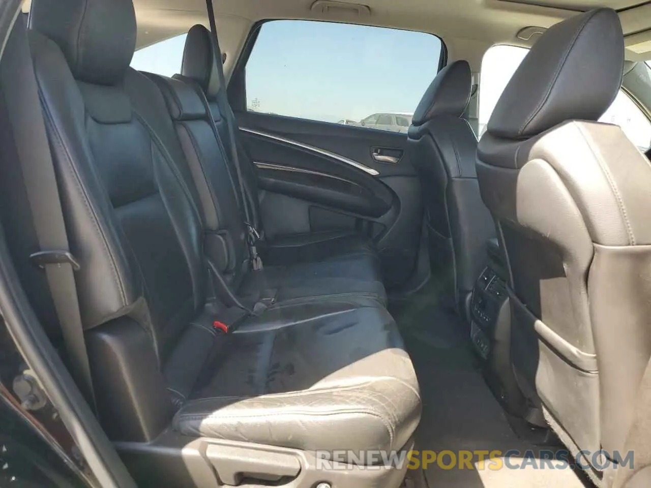 11 Photograph of a damaged car 5J8YD4H39KL025382 ACURA MDX 2019