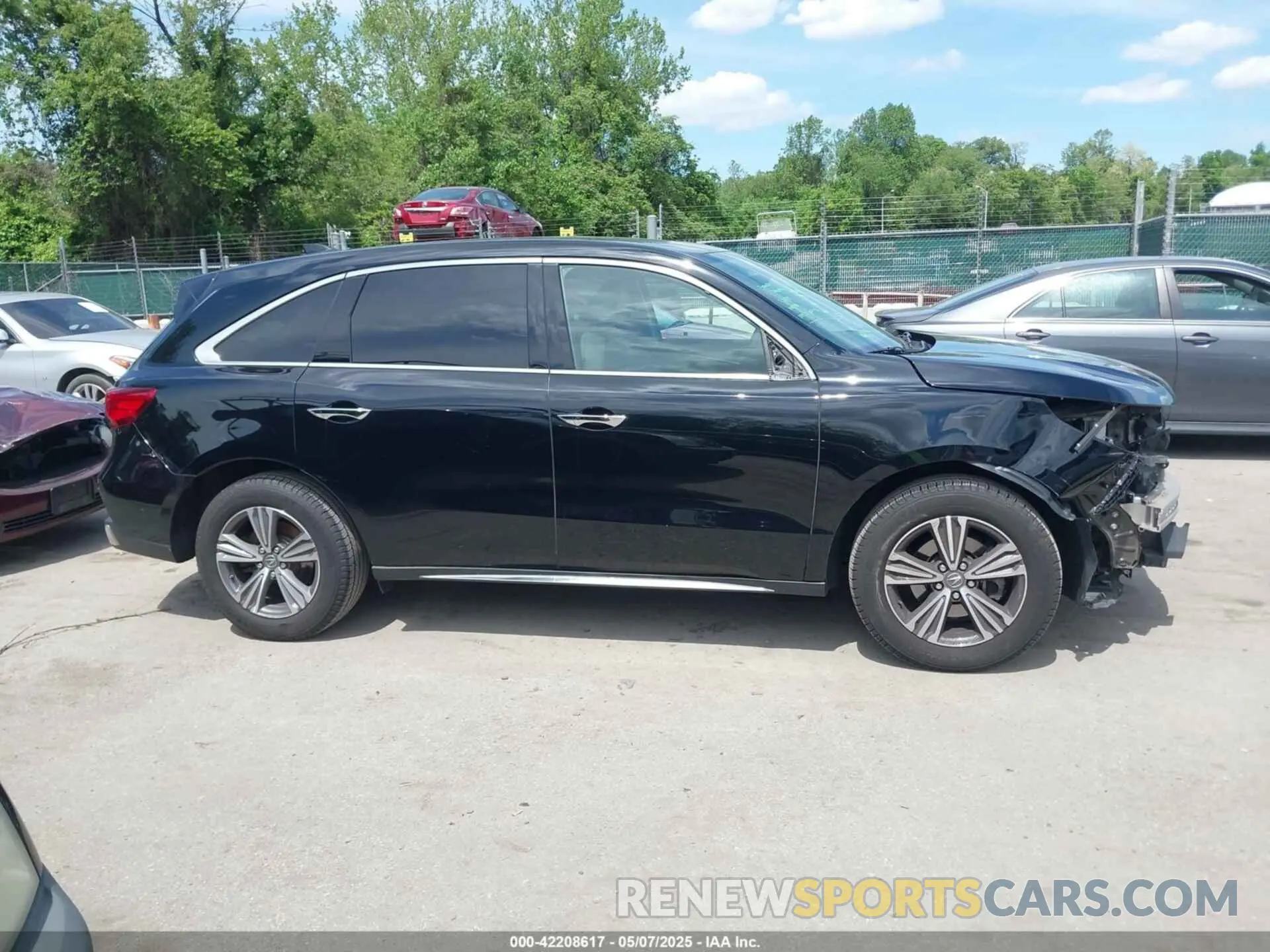 14 Photograph of a damaged car 5J8YD4H39KL034129 ACURA MDX 2019