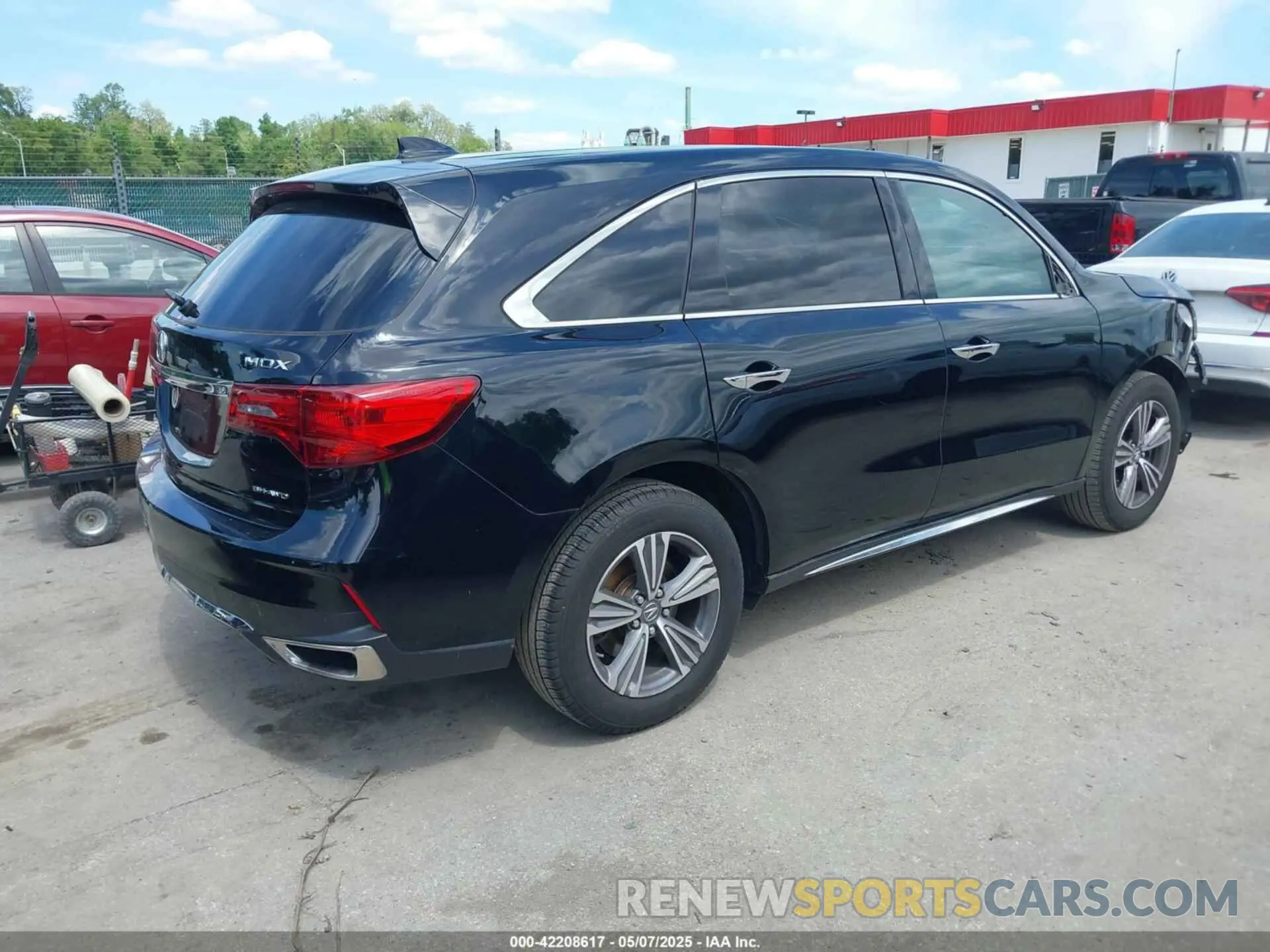 4 Photograph of a damaged car 5J8YD4H39KL034129 ACURA MDX 2019