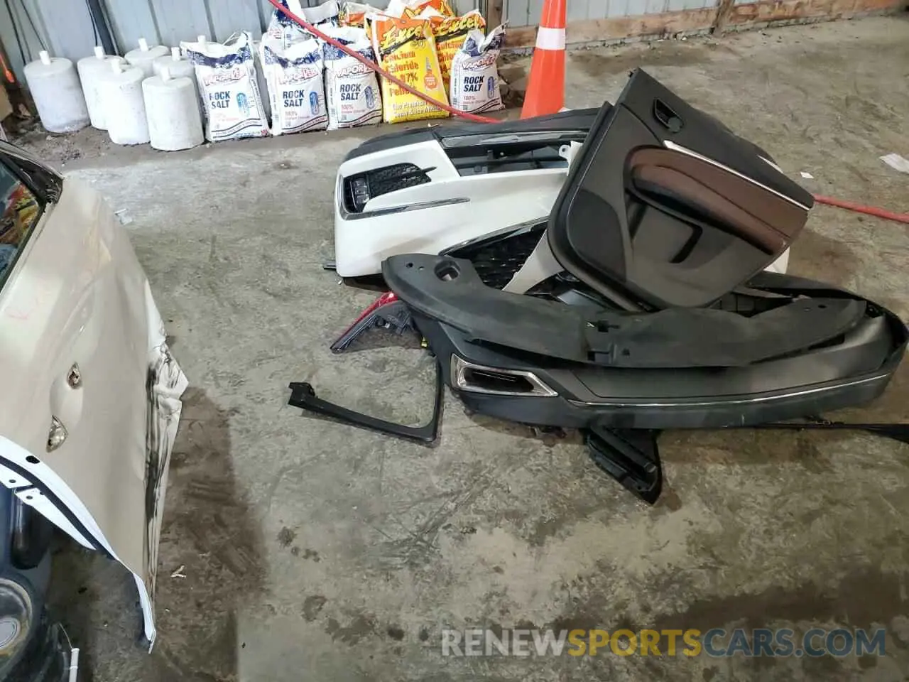 13 Photograph of a damaged car 5J8YD4H50KL016670 ACURA MDX 2019